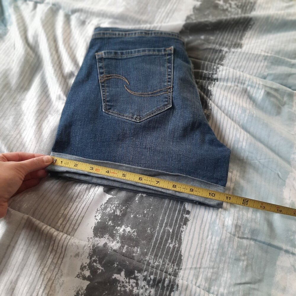 Levi Strauss Signature Gold Maternity Shortie Denim Shorts - Size S - Picture 15 of 16